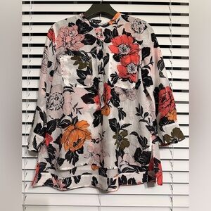 #8)  Ann Taylor Beautiful floral print half button top Size S